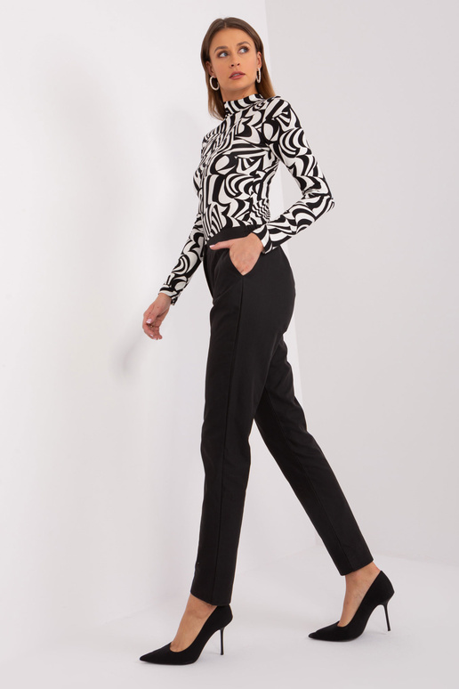 Spodnie-LK-SP-509439.22P-czarny