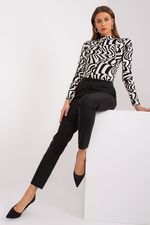 Spodnie-LK-SP-509439.22P-czarny