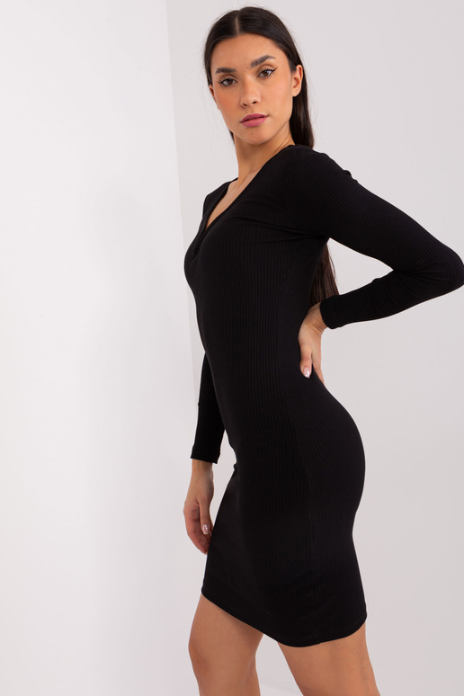 Sukienka-RV-SK-9220.72-czarny