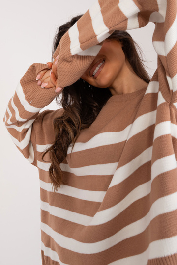 Svetr-BA-SW-1427.38-velbloud