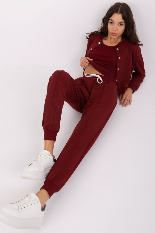 Sada-EM-KMPL-844.40P-vínová