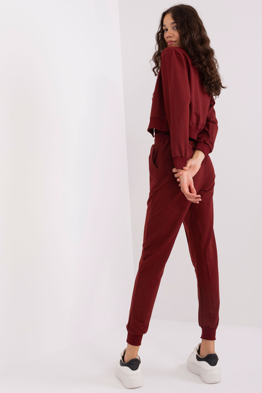 Sada-EM-KMPL-844.40P-vínová