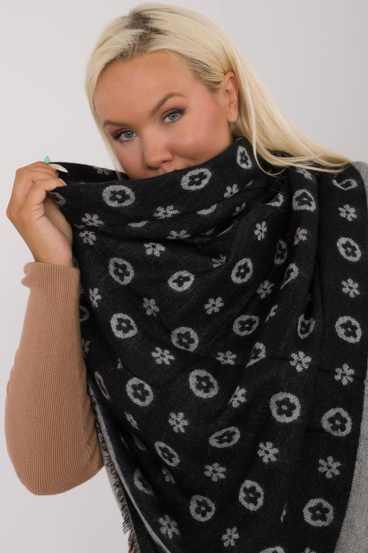 Šátek-AT-SZ-1701.61-šedo-černý Šátek-AT-SZ-1701.61-šedo-černý