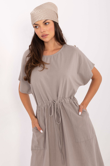 Tmavě béžové šaty