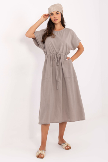 Tmavě béžové šaty 2