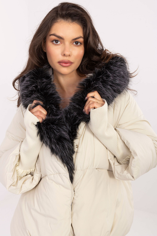 Světle béžová bunda