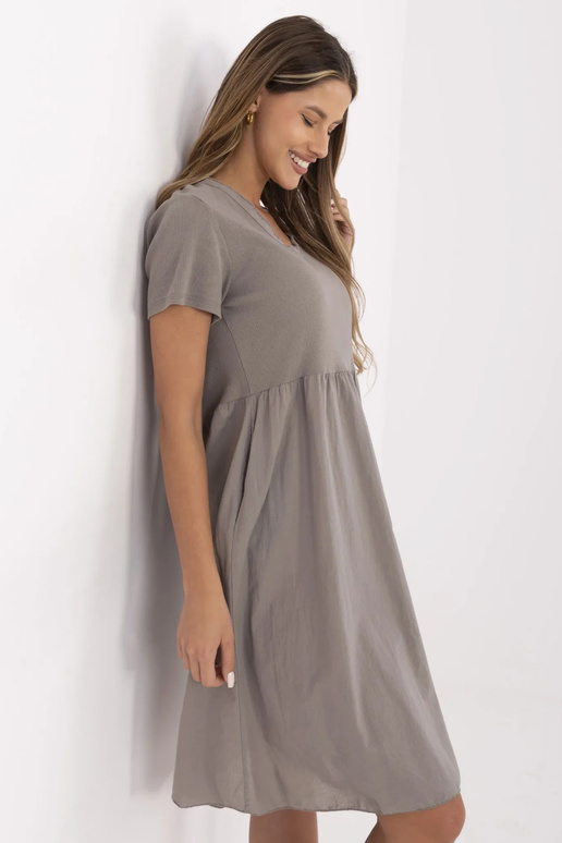 Šaty-DHJ-SK-25370.85-tmavě béžové Šaty-DHJ-SK-25370.85-tmavě béžové