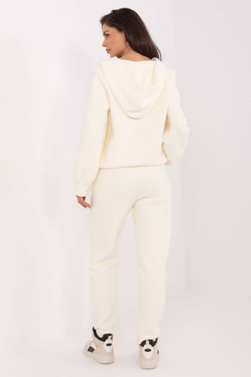 Krémová souprava 2