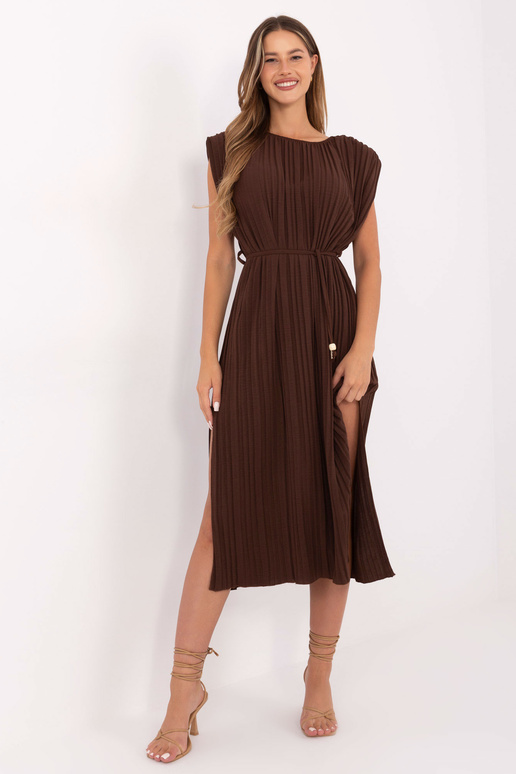 Tmavě hnědé šaty