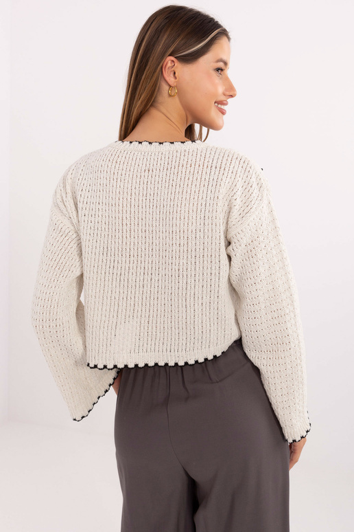 Svetr v přírodní barvě Svetr v přírodní barvě