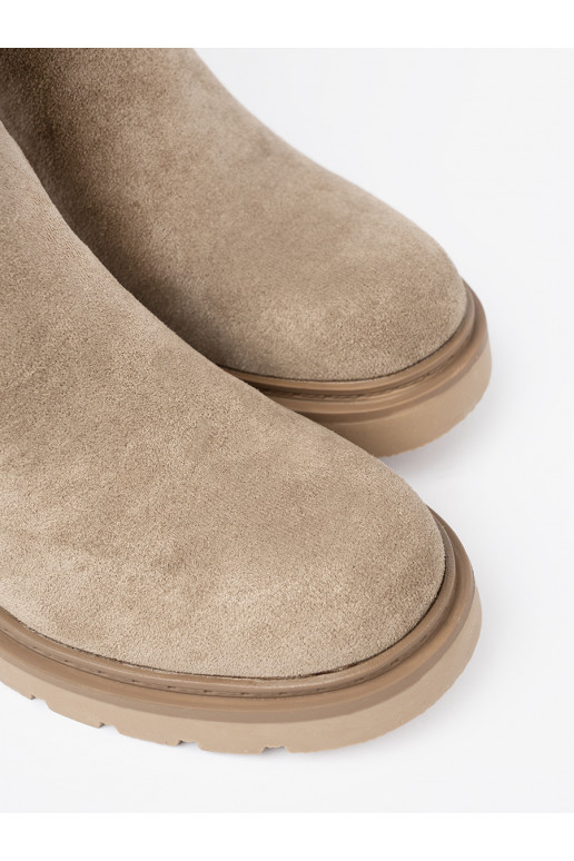 béžové boty s masivním podpatkem z cholewką 