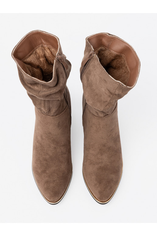 béžové boty ze semiše na podpatku