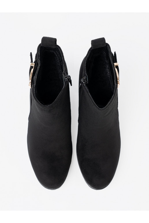 Černé boty na podpatku 