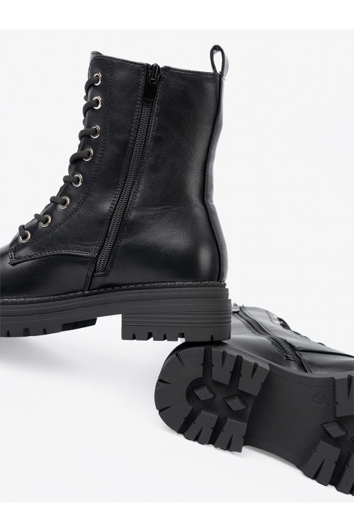  Černé Dámské boty z metalowym detalem