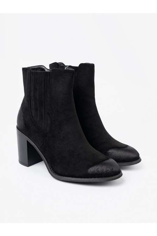 Černé ze semiše boty s vysokým podpatkem se zateplením