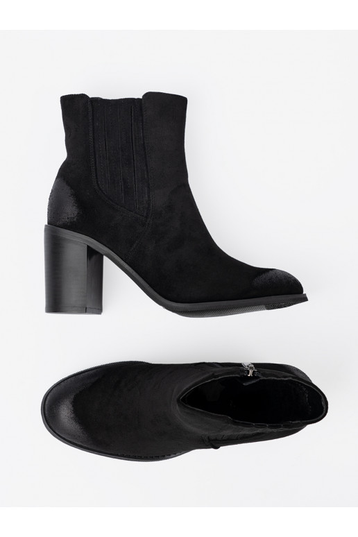 Černé ze semiše boty s vysokým podpatkem se zateplením