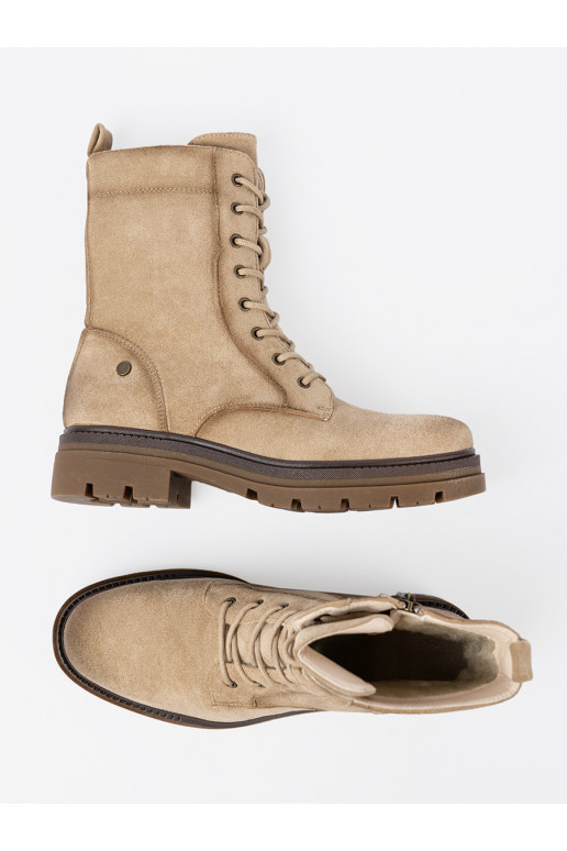 ze semiše  Dámské boty z solidnym bieżnikiem