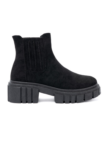 Černé boty s platformou