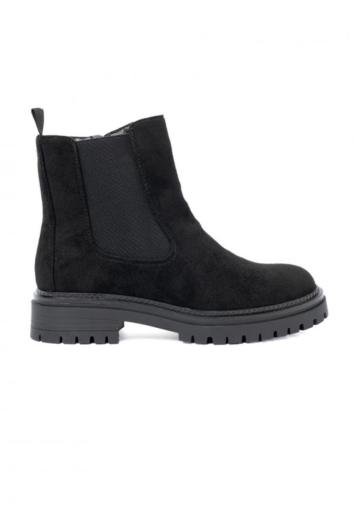  Černé boty s masivním podpatkem