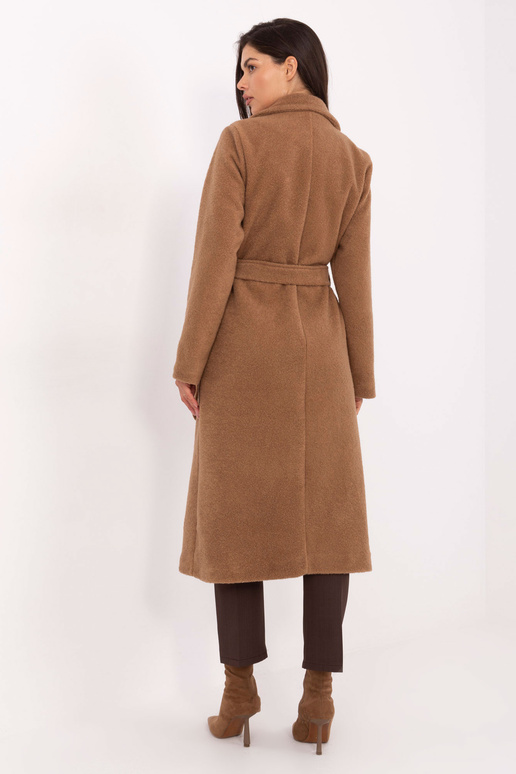 Světle hnědý kabát