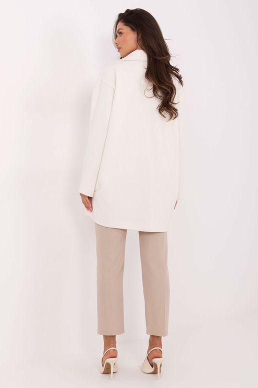 Kabát slonovinové barvy