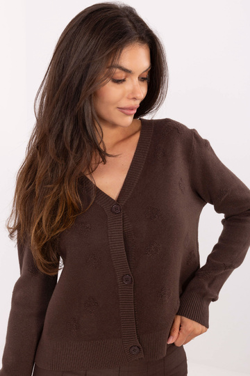 Tmavě hnědý svetr
