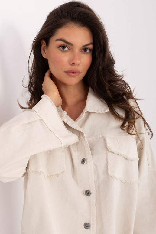 Světle béžová košile