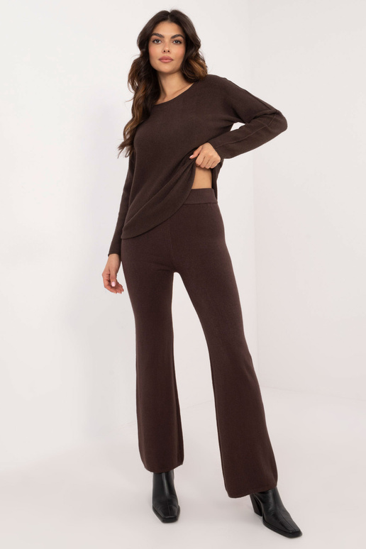 Sada - tmavě hnědá