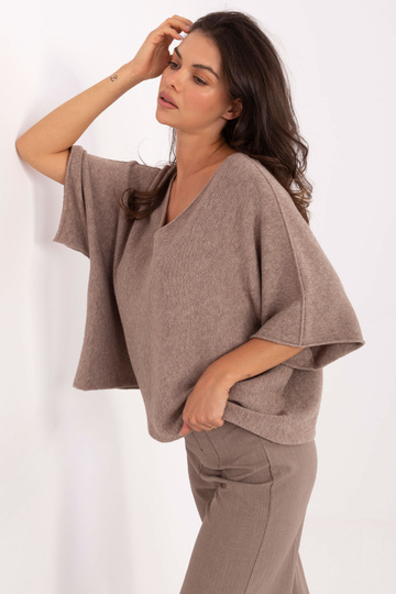 Tmavě pískový svetr