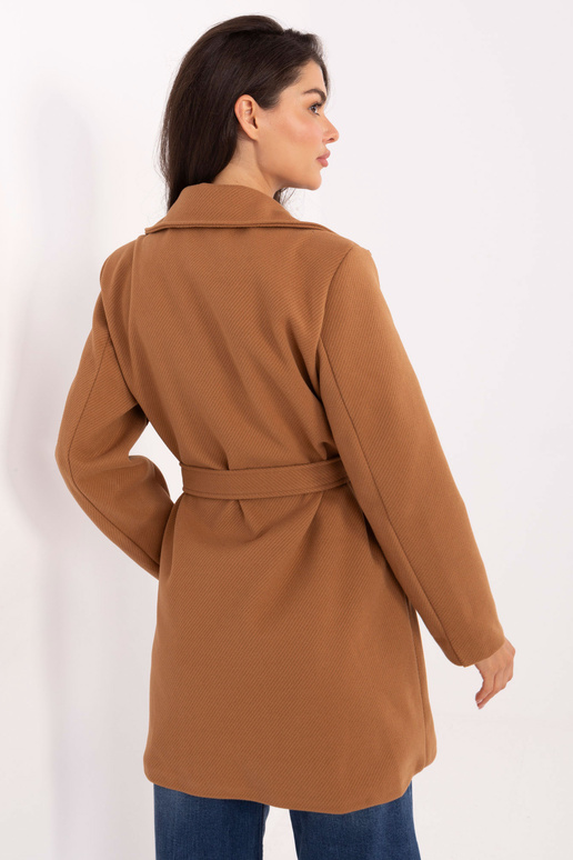 Kabát barvy velblouda