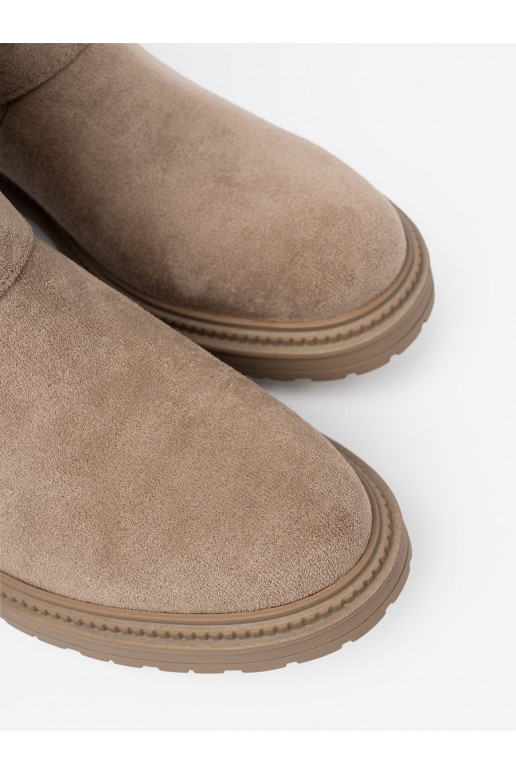 béžové boty ze semiše 