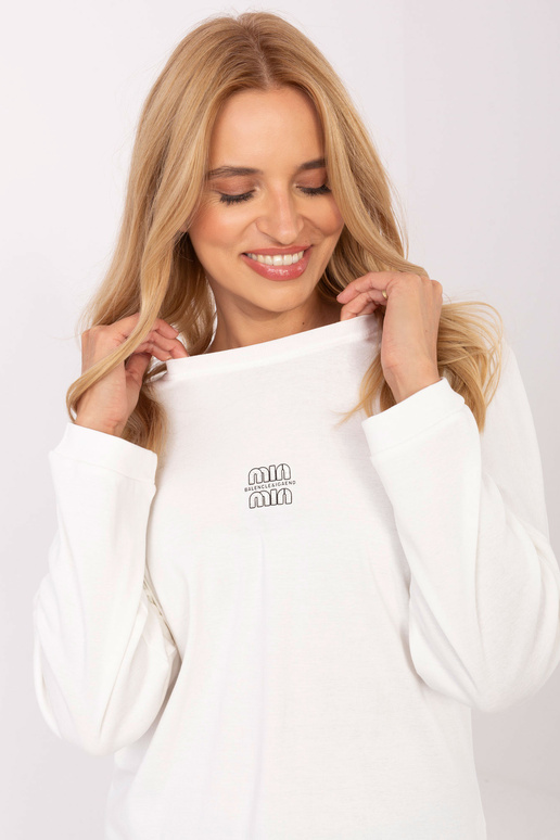 Halenka barvy slonoviny