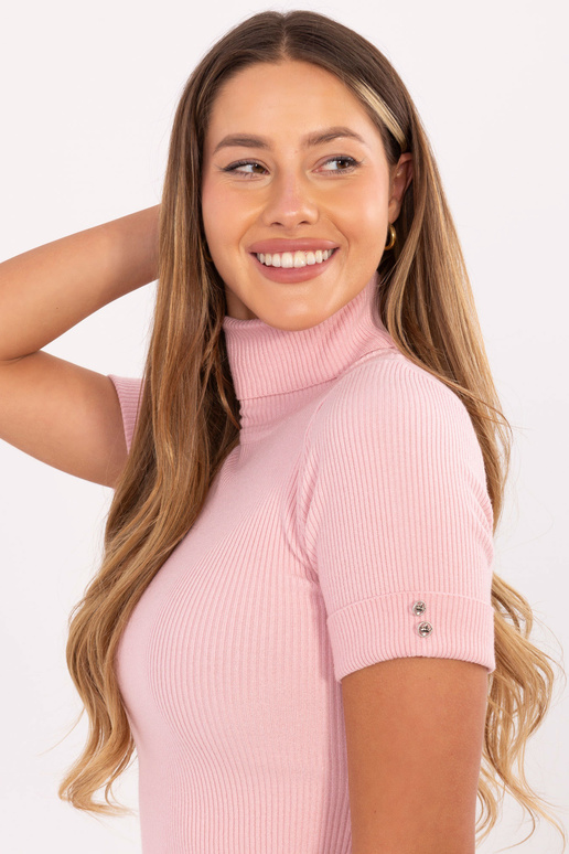 Světle růžový svetr