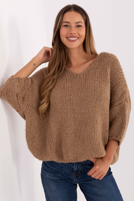 Svetr barvy velblouda