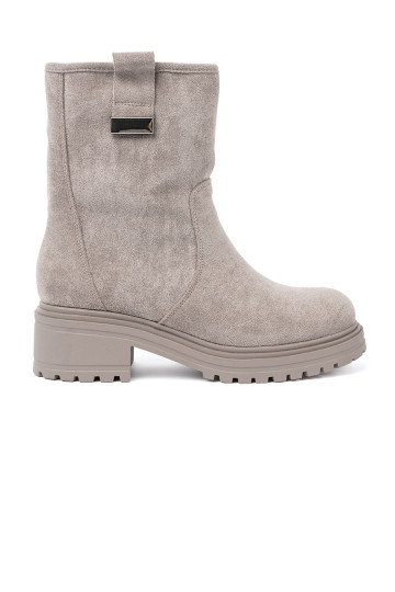 šedá boty na masywnej podeszwie