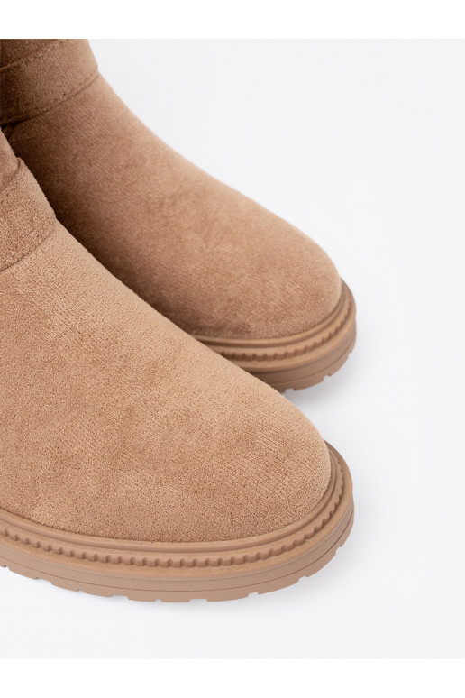 karamelová barva boty z ozdobnymi mi klamrami