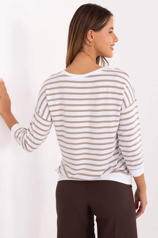 Bílá a béžová halenka