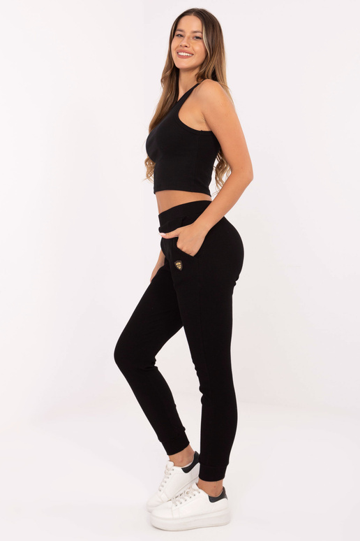 Černé sportovní kalhoty