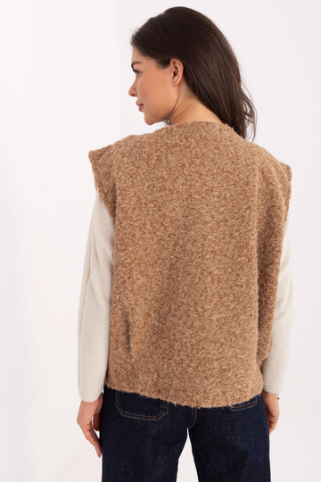 Vesta barvy velblouda 2