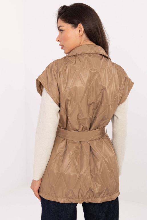 Vesta velbloudí barvy