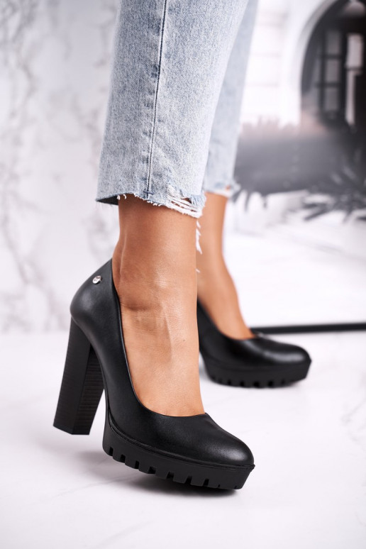 Obuv s podpatky  02629-01 Černé  Obuv s podpatky  02629-01 Černé