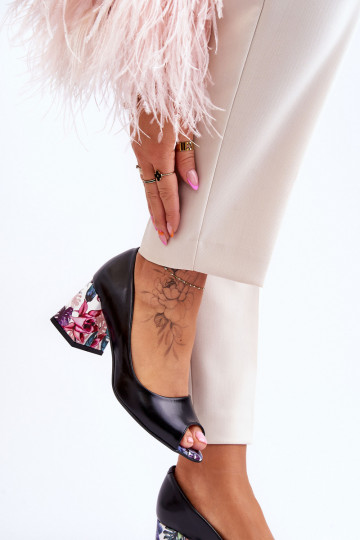 Obuv se zdobenými podpatky  Shoes 2608/K Černé 2