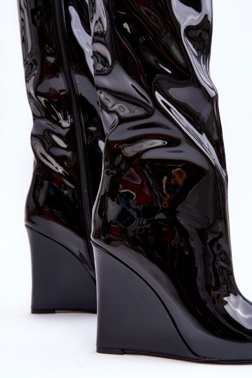 s efektem laku dlouhé boty  Černé Delinn