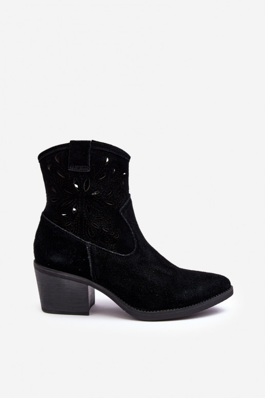 ze semiše Boty v kovbojském stylu s ažurovými prvky D&A SN622-20 Černé ze semiše Boty v kovbojském stylu s ažurovými prvky D&A SN622-20 Černé