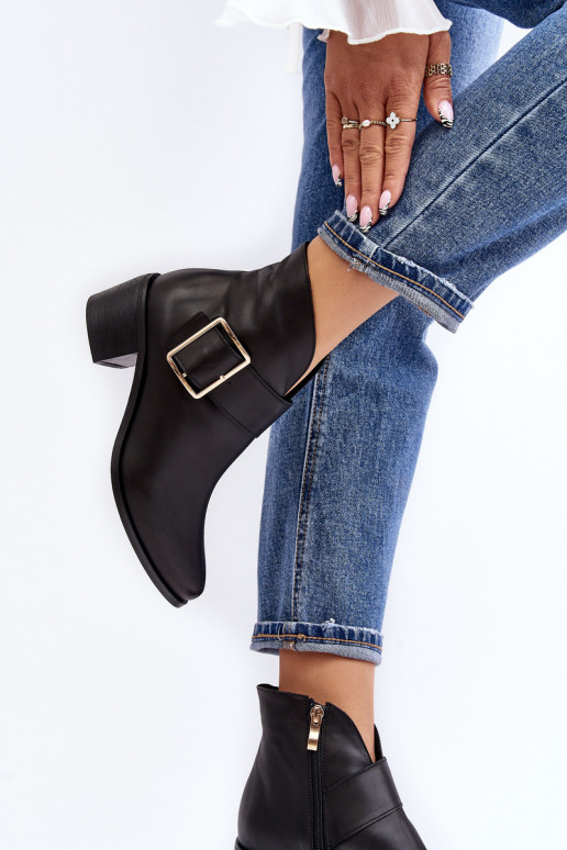 Dřeváky  s nízkými podpatky s přezkami Černé Liliane