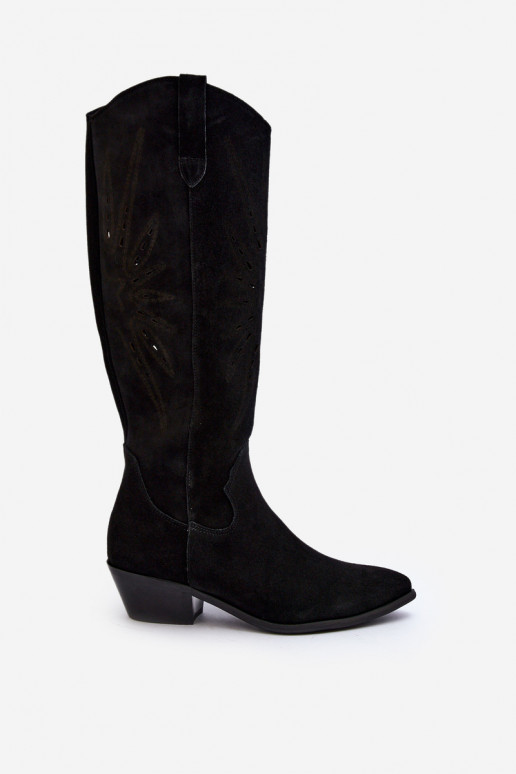 Zazoo 2909 ze semiše dlouhé boty s ažurovými prvky na nízkém podpatku Černé