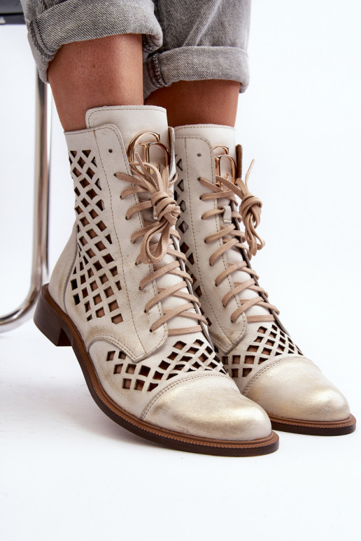 Zazoo 2695 s ažurovými prvky Dřeváky zlaté barvy Przecierany Zazoo 2695 s ažurovými prvky Dřeváky zlaté barvy Przecierany