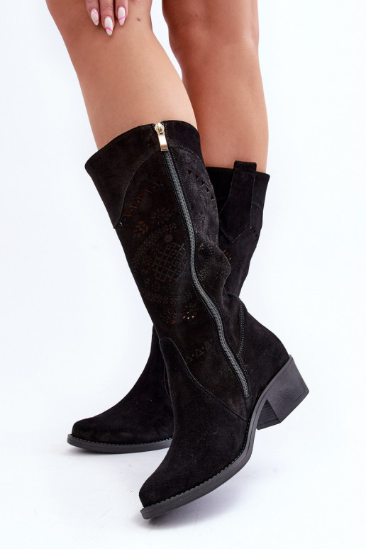 Zazoo 4043 ze semiše dlouhé boty na nízkém podpatku s ažurovými prvky Černé Zazoo 4043 ze semiše dlouhé boty na nízkém podpatku s ažurovými prvky Černé