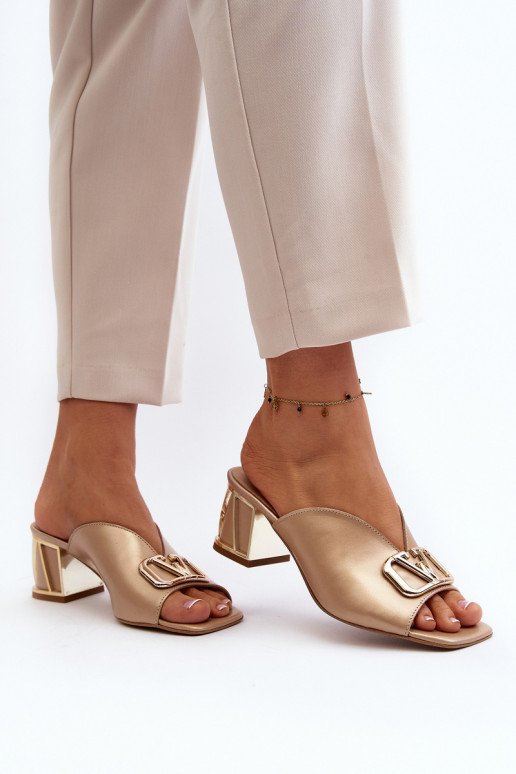 Elegantní styl Dámské pantofle s podpatky Laura Messi 2771 zlaté barvy