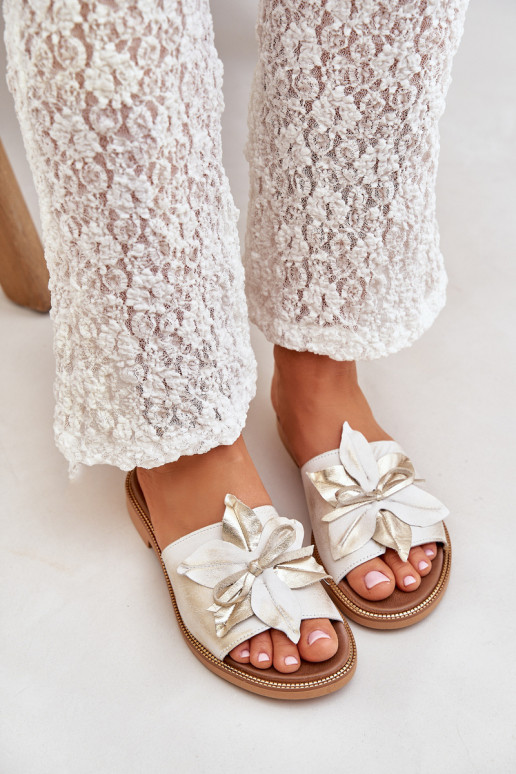 Pantofle s ornamenty pravá kůže Zazoo 3667 zlaté barvy Przecierany